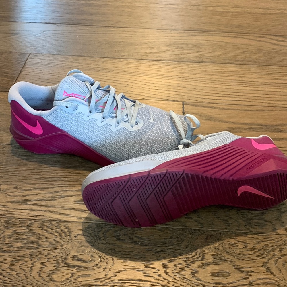 Womens Nike metcon